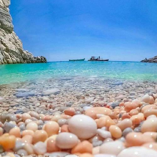 امیر قزوینی دختره جان خودت بیا بشو همه کسم من جز تو کسی نرم